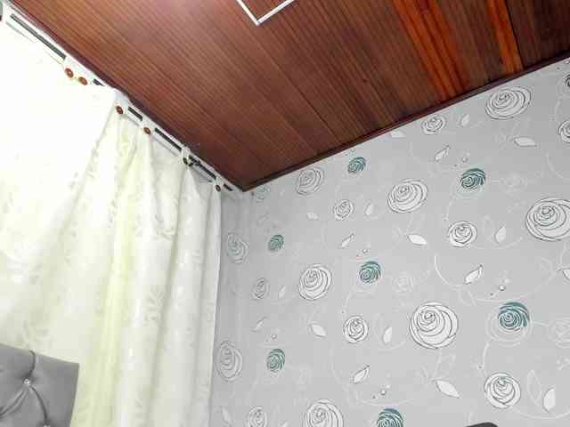 lunaeva23 webcam