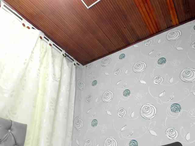lunaeva23 webcam