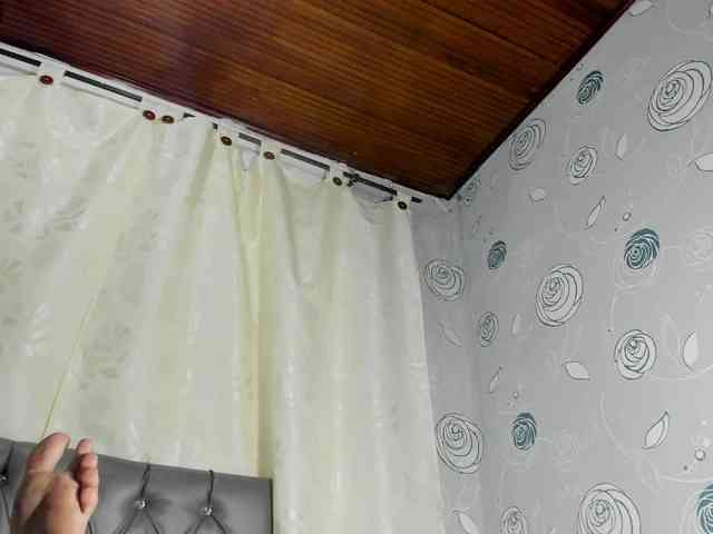 lunaeva23 webcam