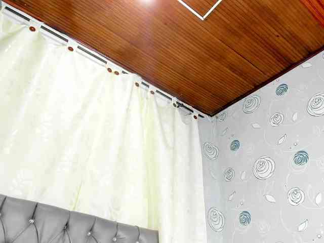 lunaeva23 webcam