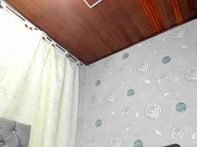 lunaeva23 webcam