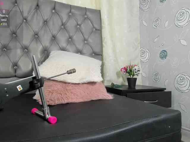 lunaeva23 webcam