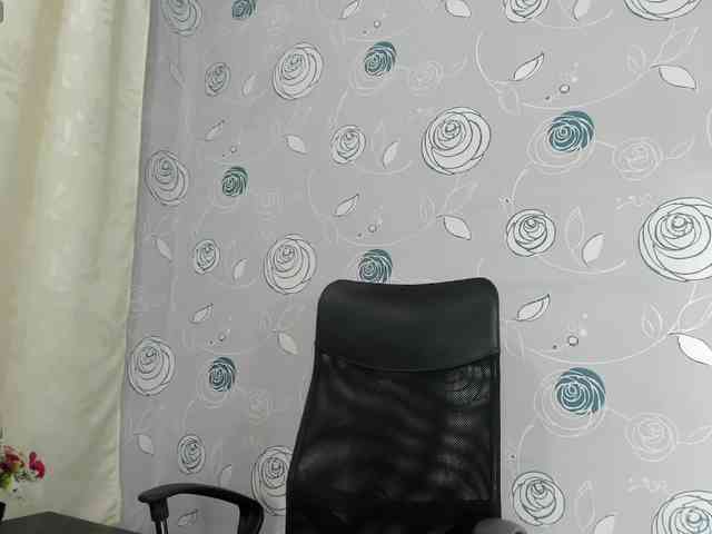 lunaeva23 webcam