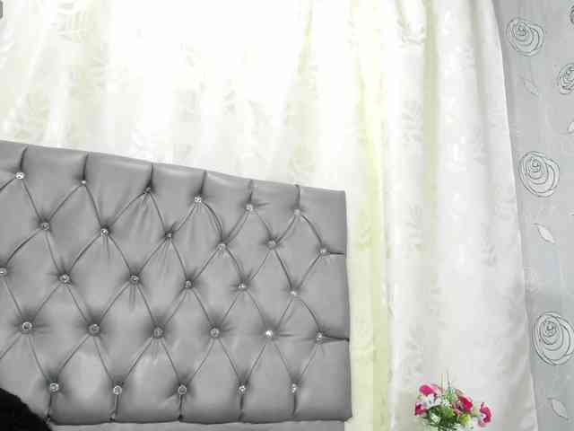 lunaeva23 webcam