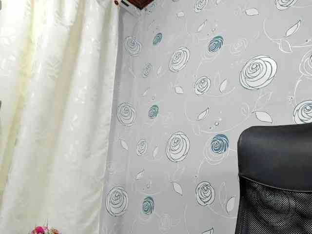 lunaeva23 webcam