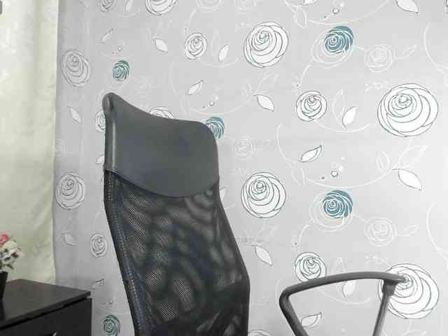 lunaeva23 webcam