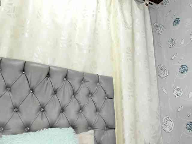 lunaeva23 webcam