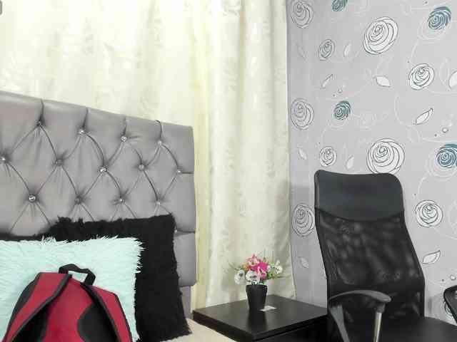 lunaeva23 webcam