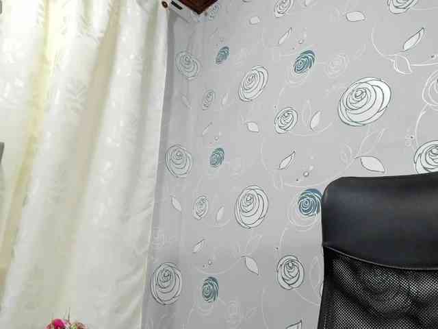 lunaeva23 webcam