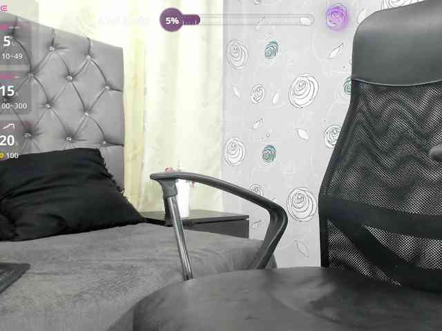 lunaeva23 webcam