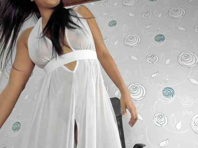 lunaeva23 webcam