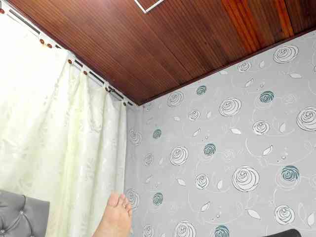 lunaeva23 webcam