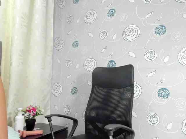lunaeva23 webcam