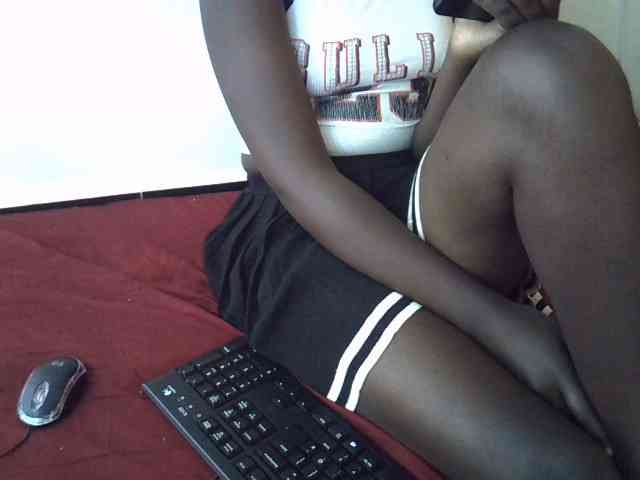 Hotebony01