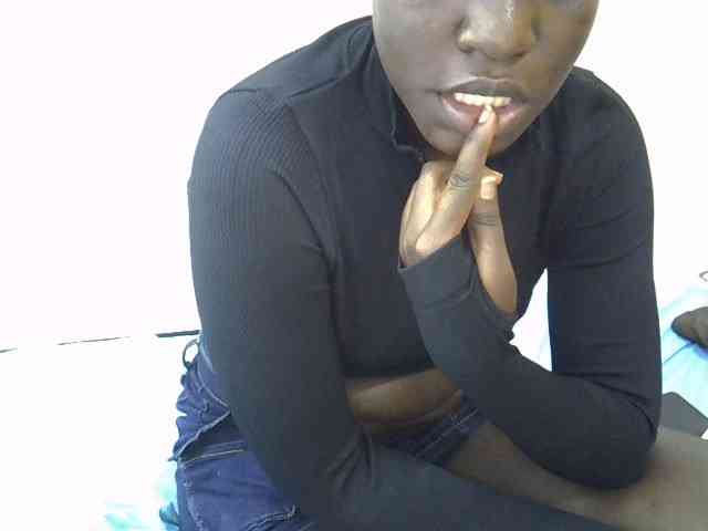 Hotebony01 webcam