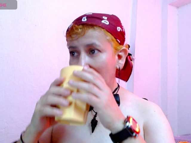 sharon-mom live cam on BongaCams