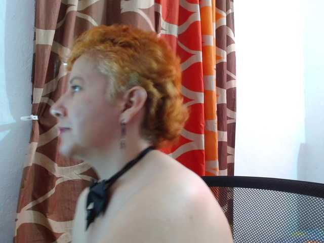sharon-mom live cam on BongaCams