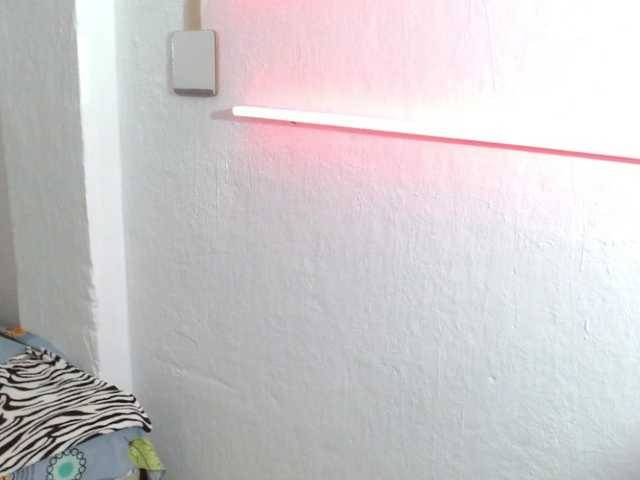 sharon-mom live cam on BongaCams