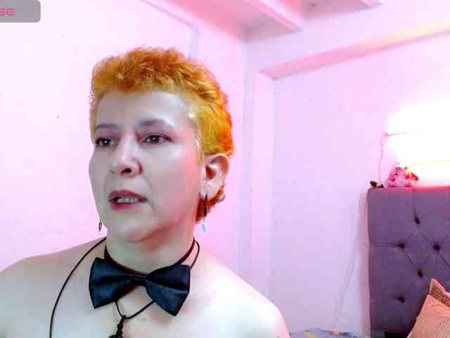 sharon-mom Live Webcam on BongaCams