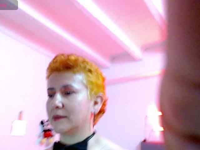 sharon-mom Live Webcam on BongaCams