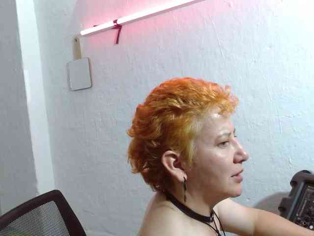 Modelo: sharon-mom