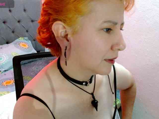sharon-mom Live Webcam on BongaCams