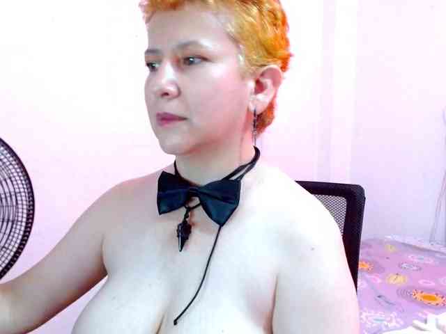 Model: sharon-mom
