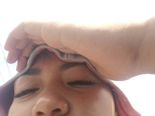 hornylittleprincess69