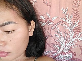 Image capture of hornylittleprincess69