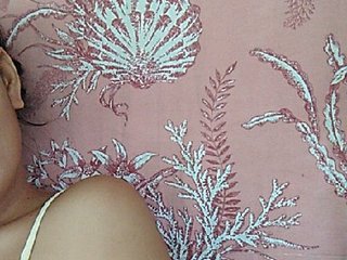 Image capture of hornylittleprincess69