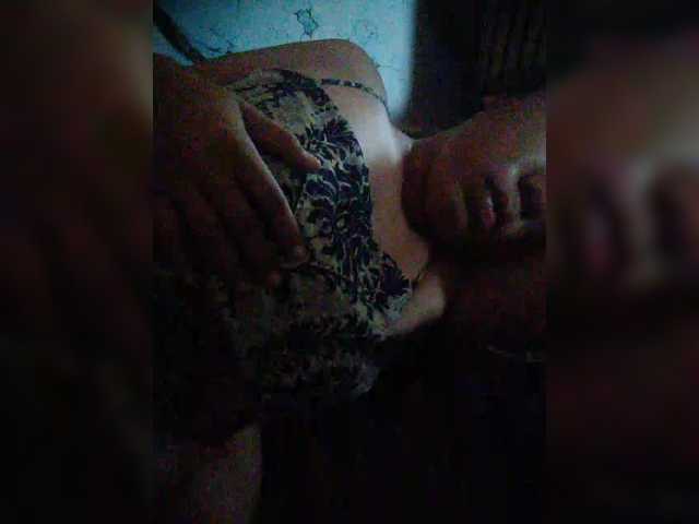 XXhornywetprincess99XX live cam