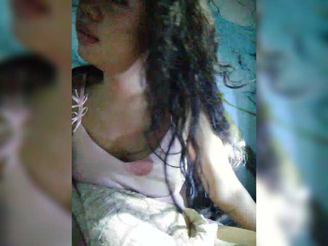 hornylittleprincess69 live webcam show