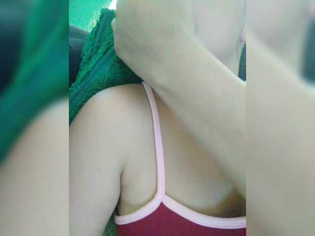 hornylittleprincess69 — live female cam