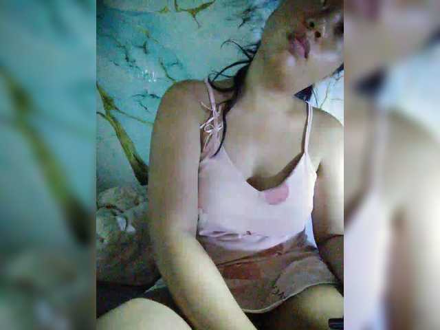 hornylittleprincess69 live webcam show