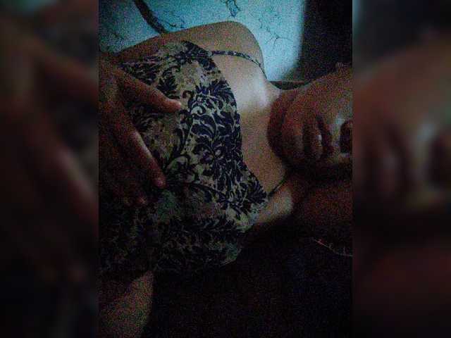 XXhornywetprincess99XX live cam