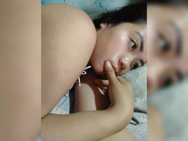 hornylittleprincess69 live webcam show