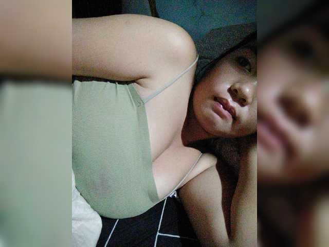 hornylittleprincess69 live webcam show