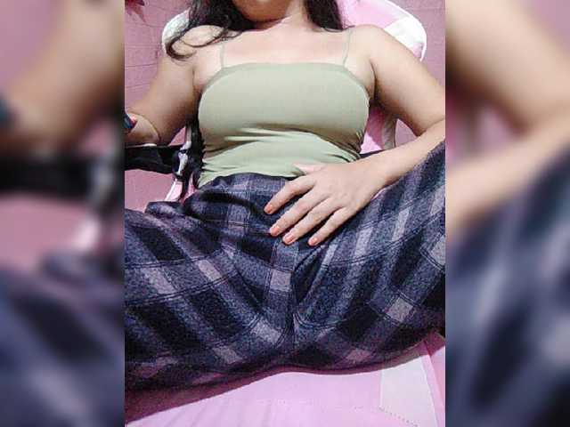 le modèle hornylittleprincess69 est en webcam porno dans un show sur le site bongacams, il possède les tags suivants: Asian,Brunette,Trimmed