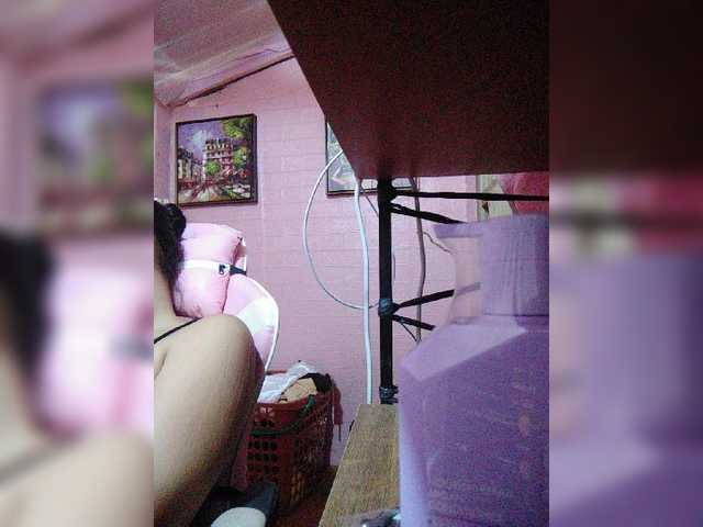 hornylittleprincess69