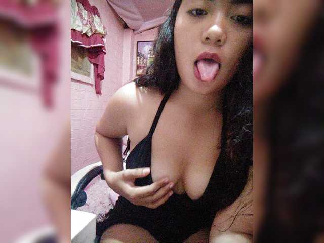 XXhornywetprincess99XX live cam