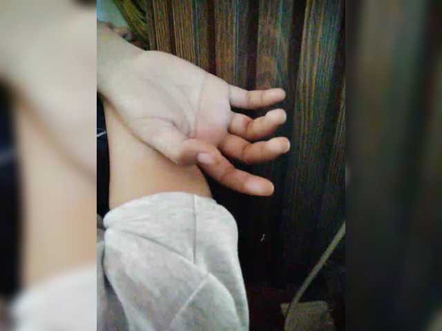 hornylittleprincess69