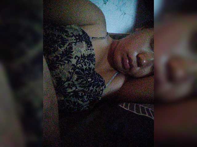 XXhornywetprincess99XX live cam