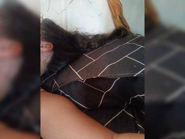 hornylittleprincess69 live cam preview