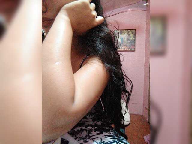 XXhornywetprincess99XX, en directo ahora en BongaCams