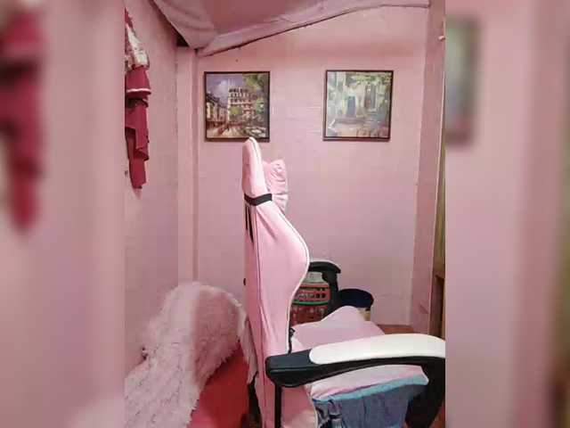 hornylittleprincess69