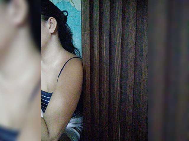 XXhornywetprincess99XX live cam