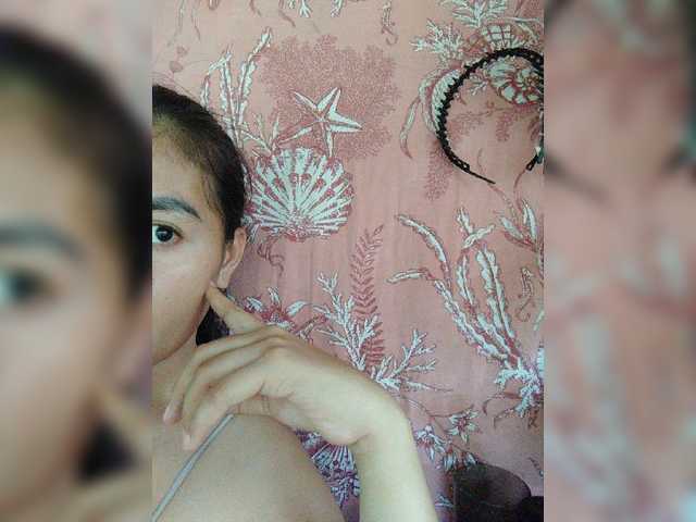 hornylittleprincess69 live webcam show