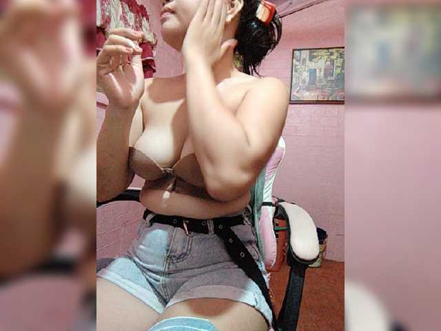 XXhornywetprincess99XX live cam on BongaCams