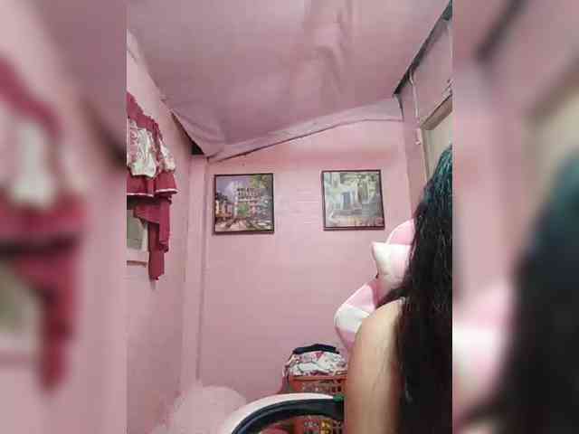 hornylittleprincess69