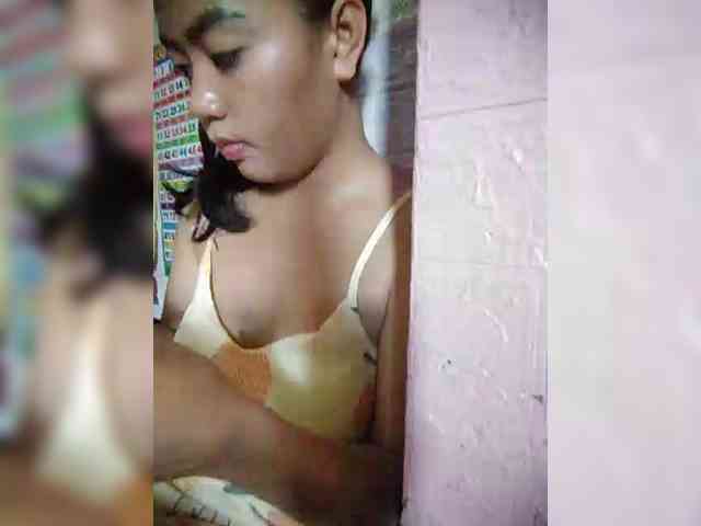 hornylittleprincess69